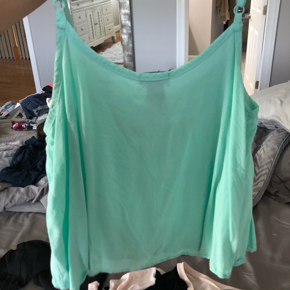 CROP TOP BUNDLE!! - Picture 4 of 8